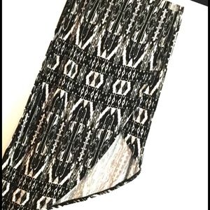 FUN ASYMMETRICAL SKIRT